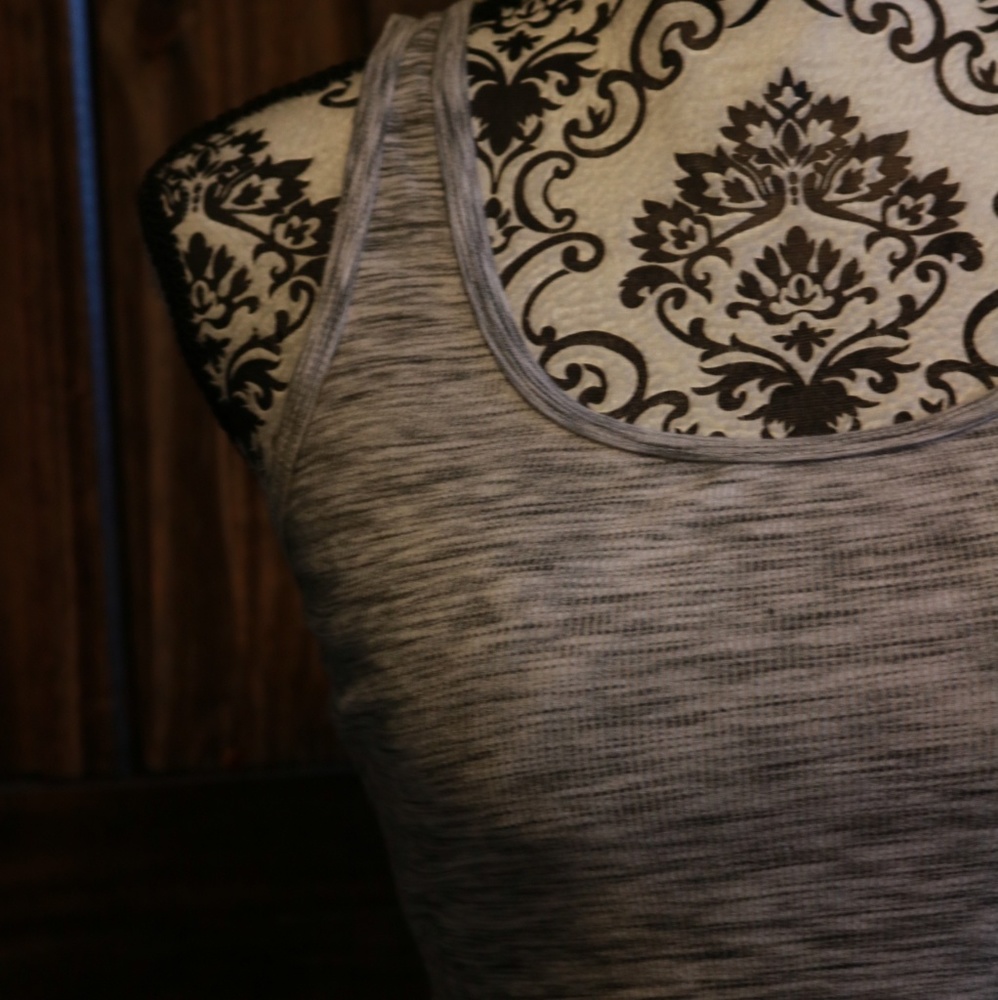 tank top - Picture 2 of 2